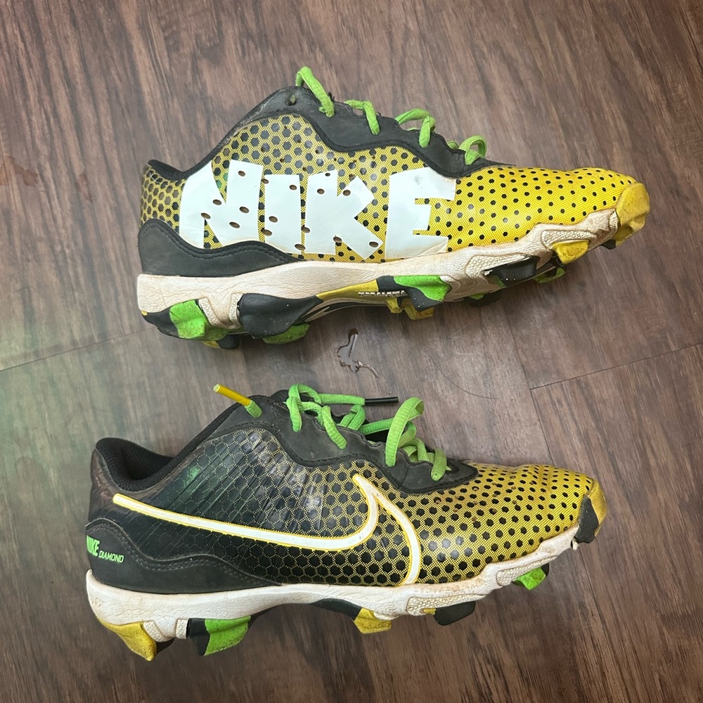 Nike Kids Yellow and Black cleats